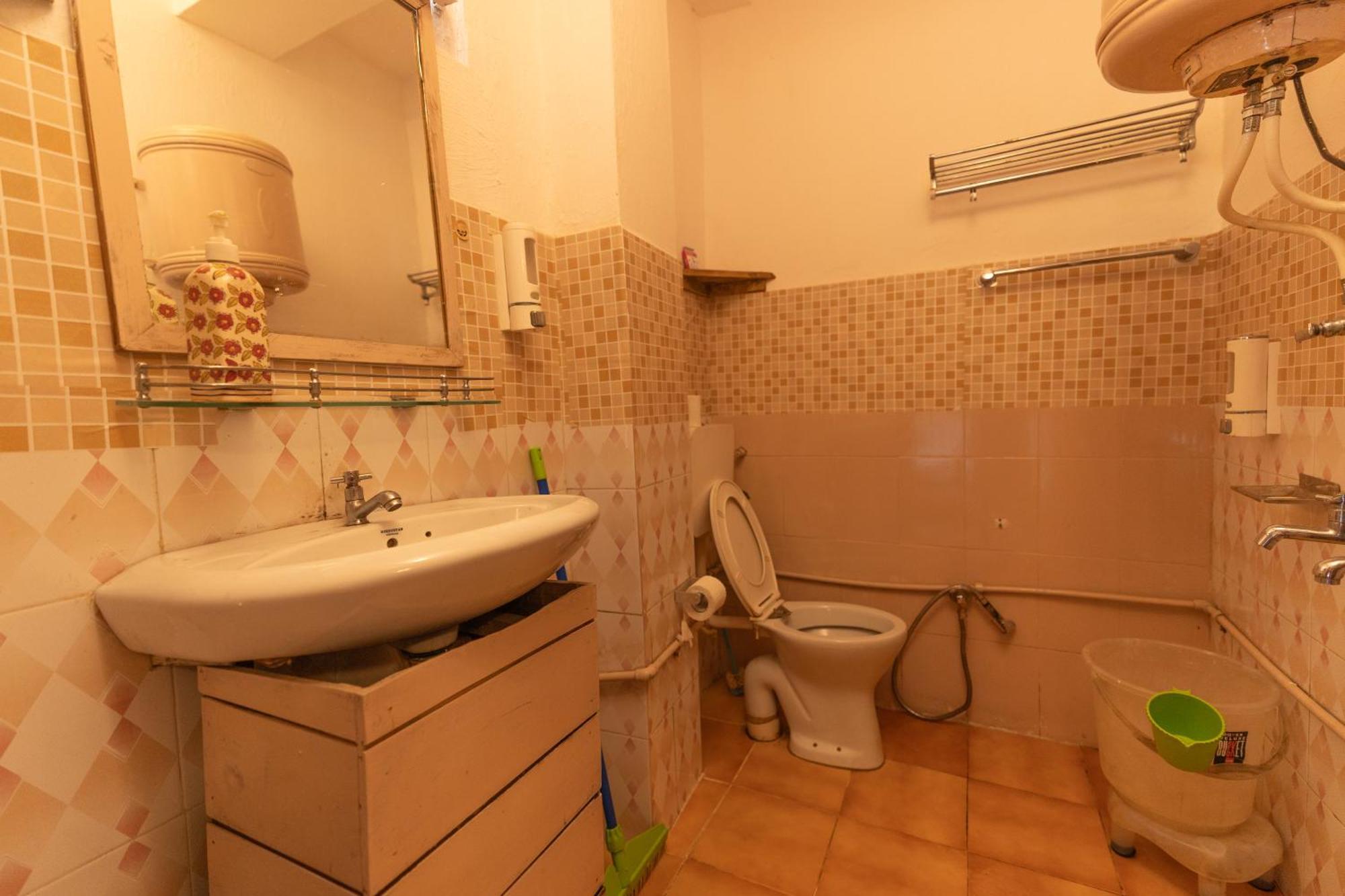 Firgun Chapter Shoja Hostel Εξωτερικό φωτογραφία
