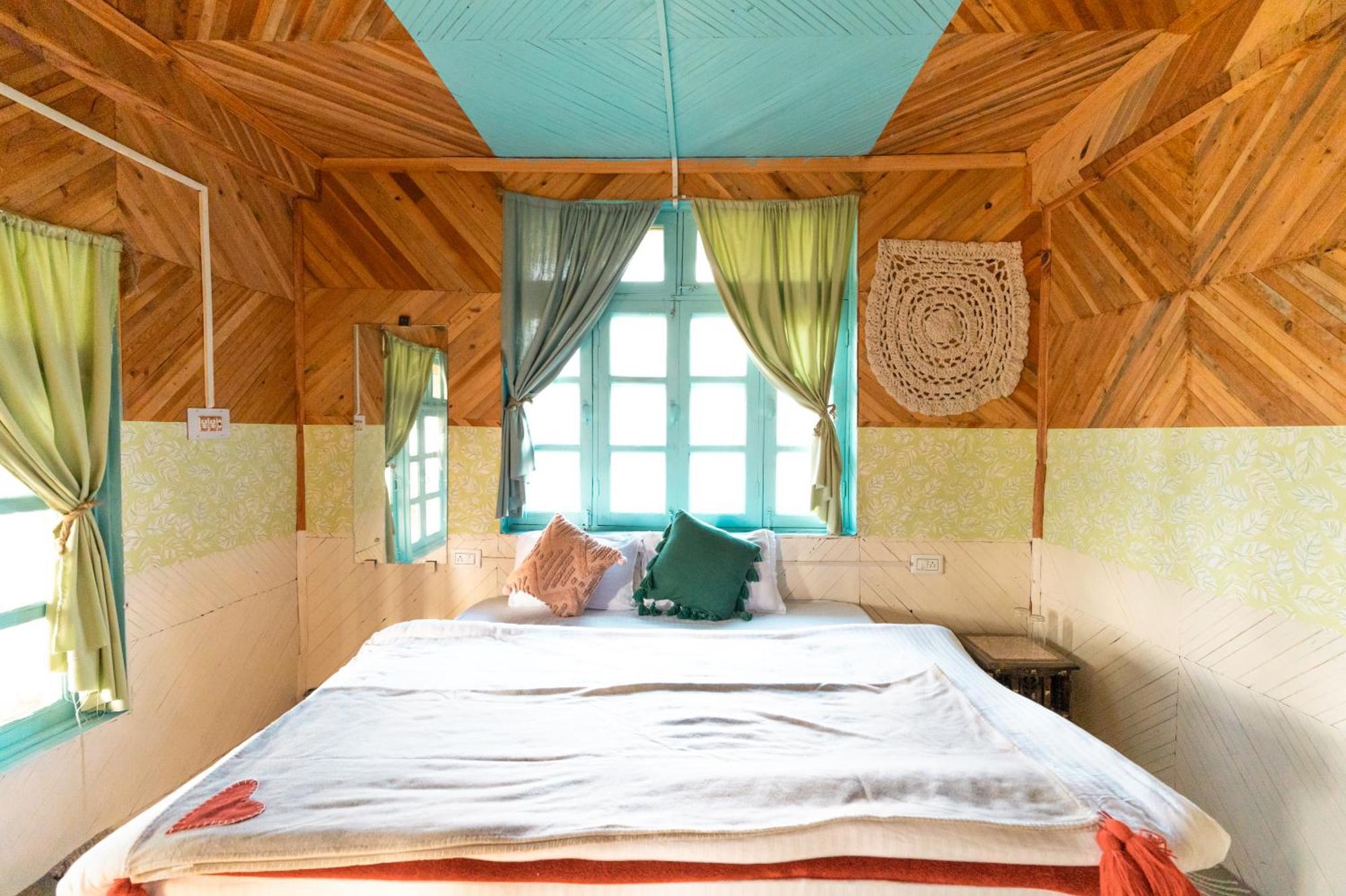 Firgun Chapter Shoja Hostel Εξωτερικό φωτογραφία