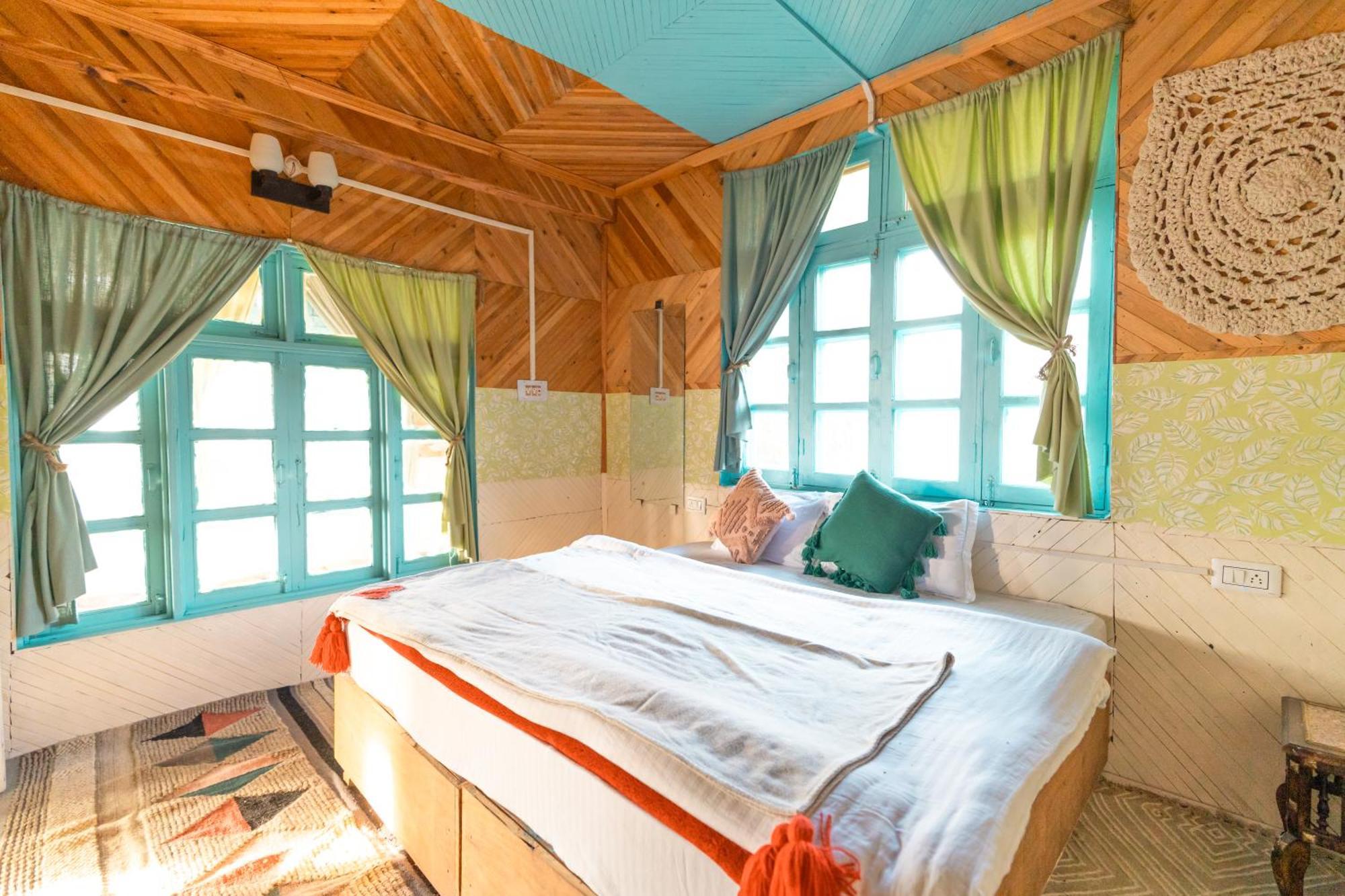 Firgun Chapter Shoja Hostel Εξωτερικό φωτογραφία