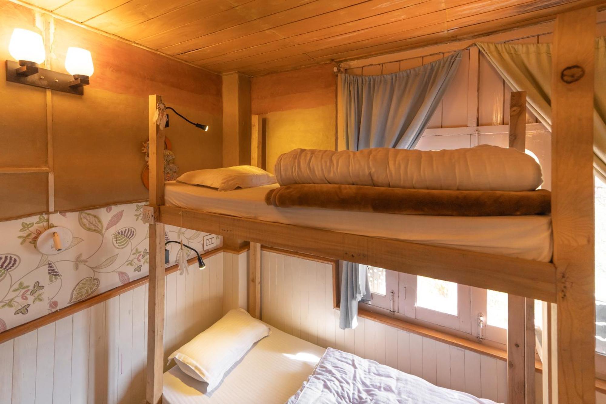 Firgun Chapter Shoja Hostel Εξωτερικό φωτογραφία