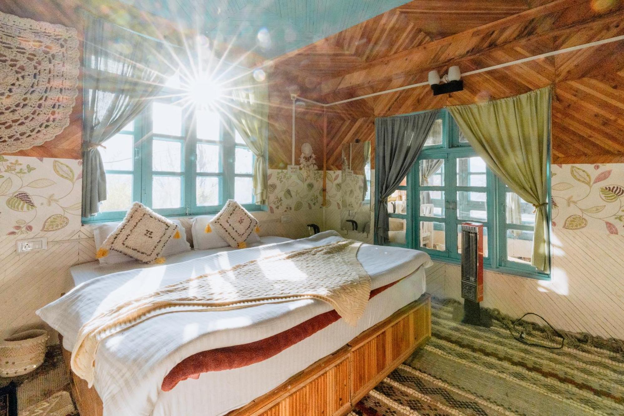 Firgun Chapter Shoja Hostel Εξωτερικό φωτογραφία