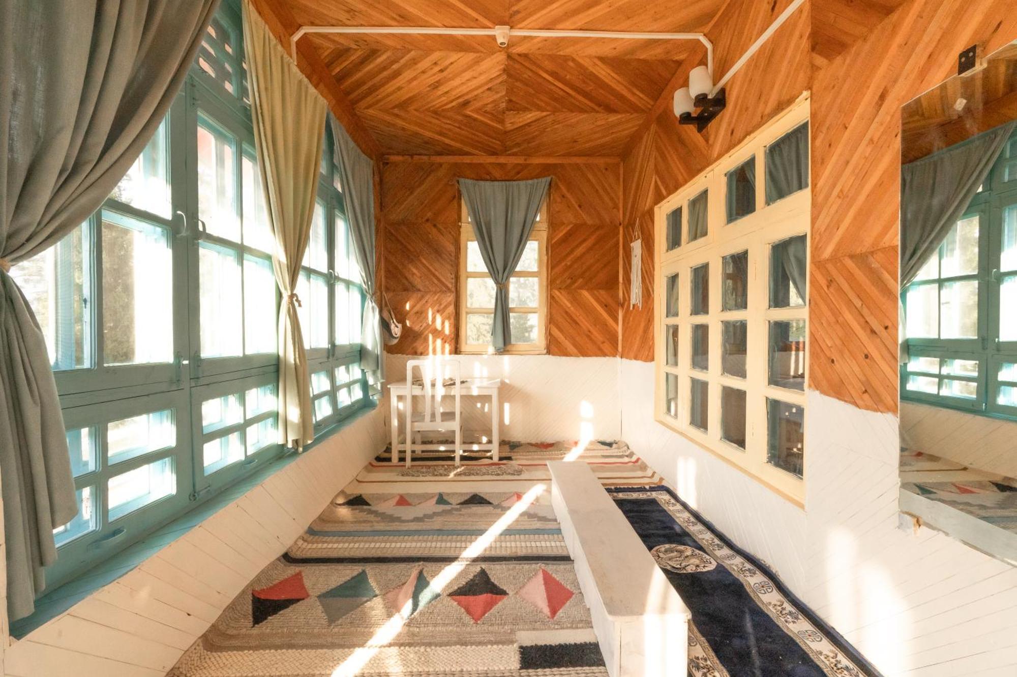 Firgun Chapter Shoja Hostel Εξωτερικό φωτογραφία