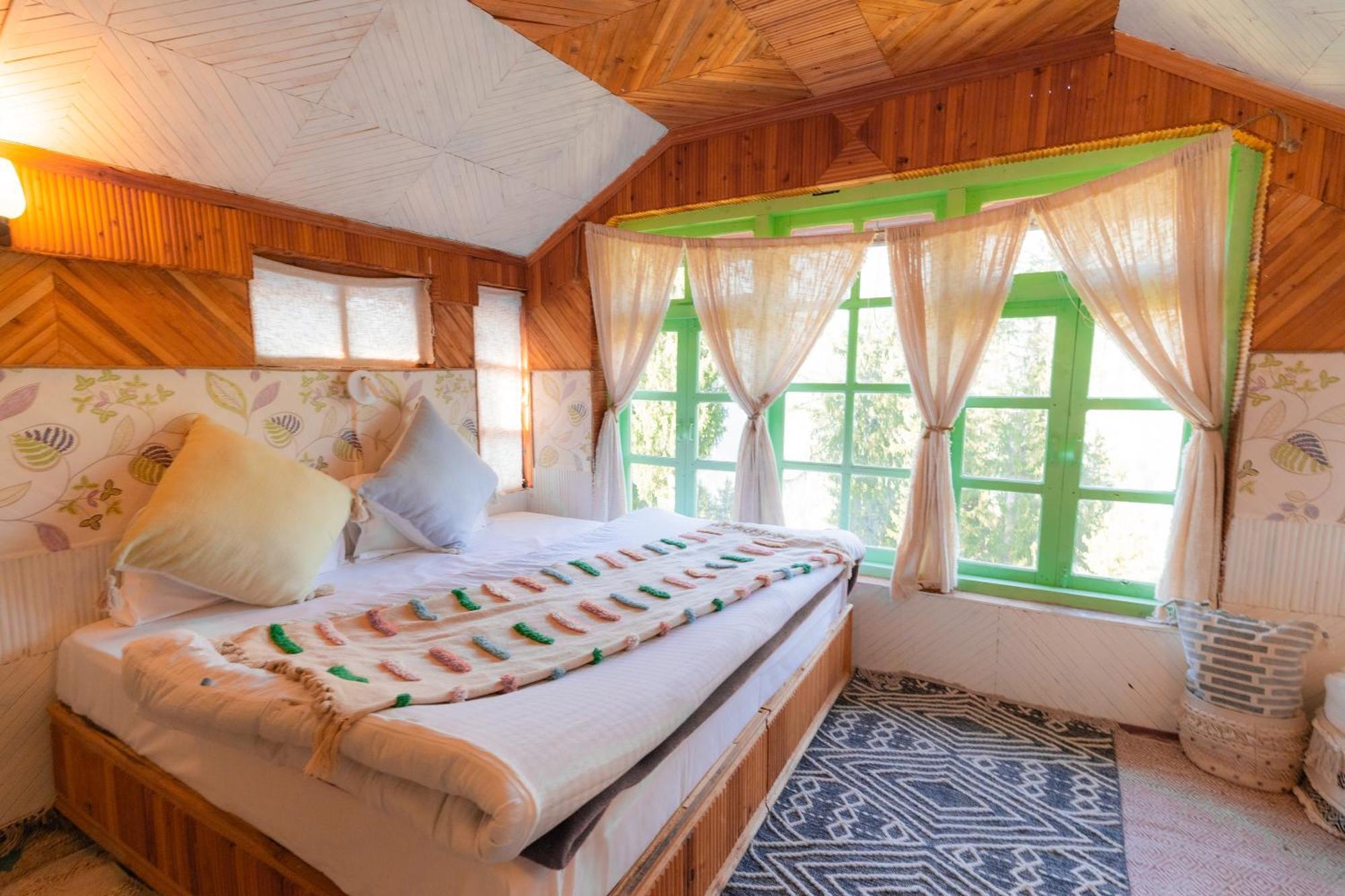 Firgun Chapter Shoja Hostel Εξωτερικό φωτογραφία