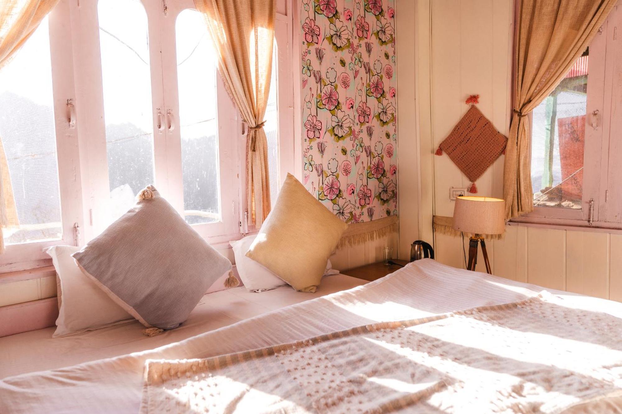 Firgun Chapter Shoja Hostel Εξωτερικό φωτογραφία