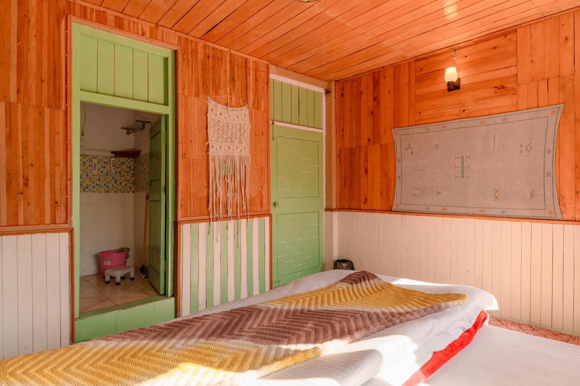 Firgun Chapter Shoja Hostel Εξωτερικό φωτογραφία