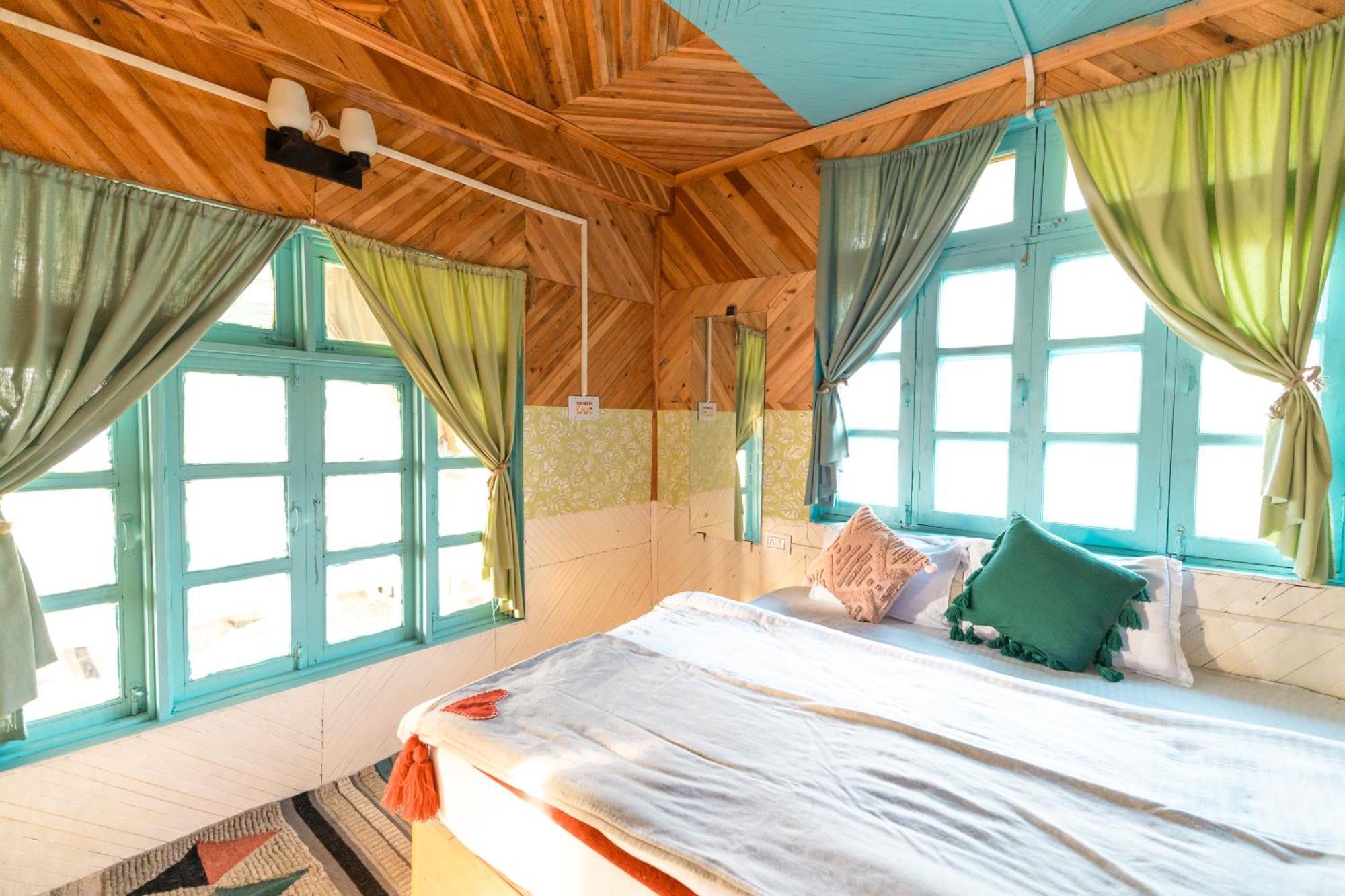 Firgun Chapter Shoja Hostel Εξωτερικό φωτογραφία
