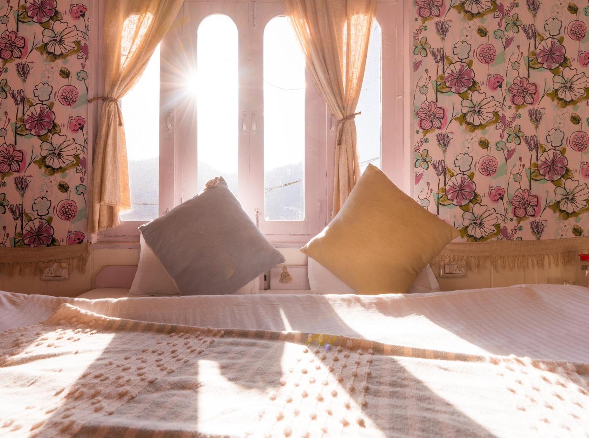 Firgun Chapter Shoja Hostel Εξωτερικό φωτογραφία