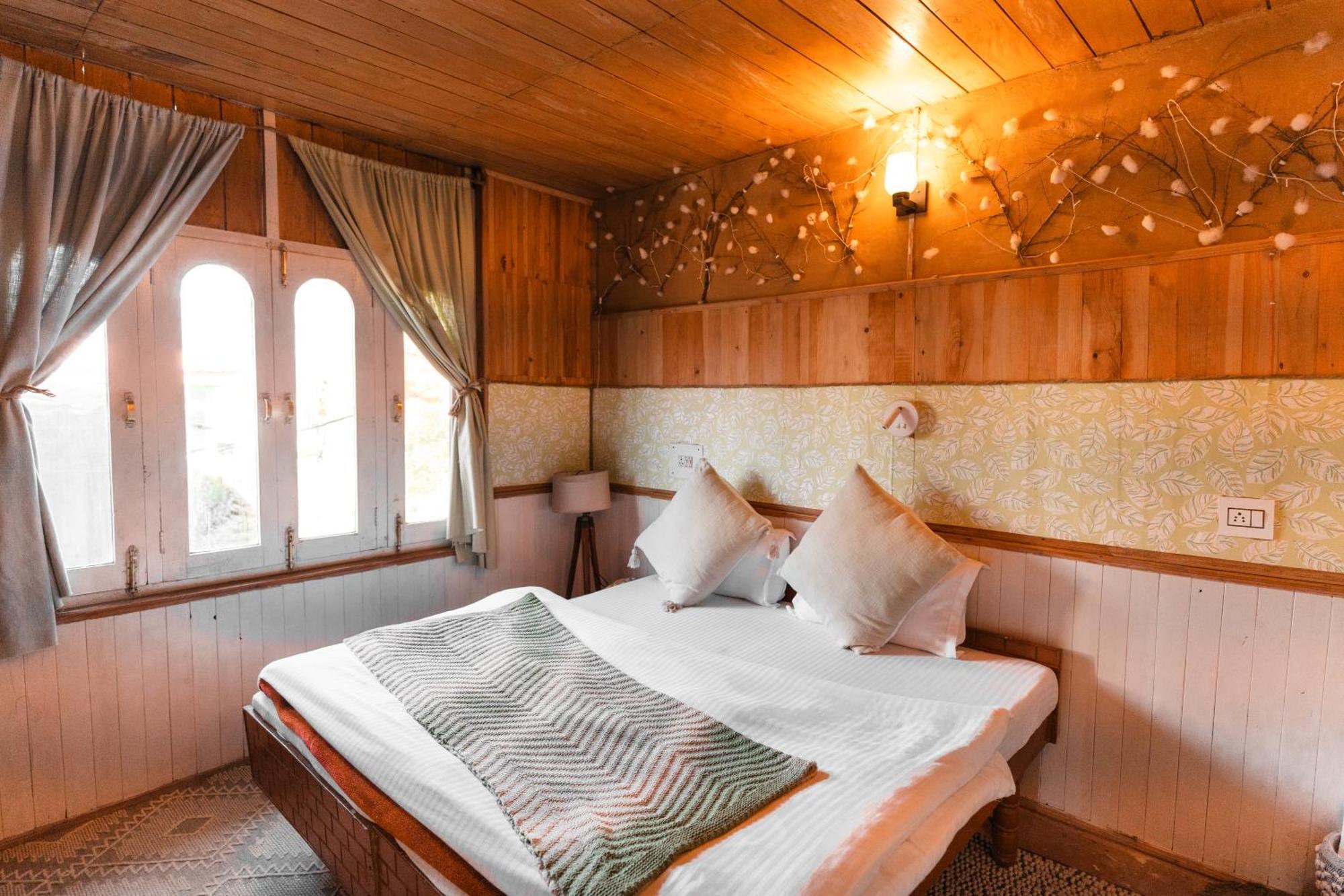 Firgun Chapter Shoja Hostel Εξωτερικό φωτογραφία