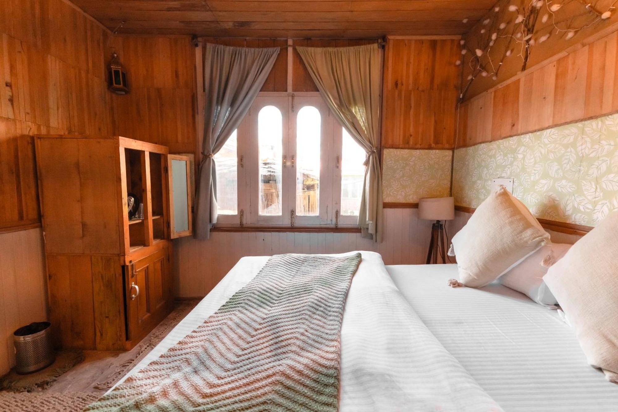 Firgun Chapter Shoja Hostel Εξωτερικό φωτογραφία